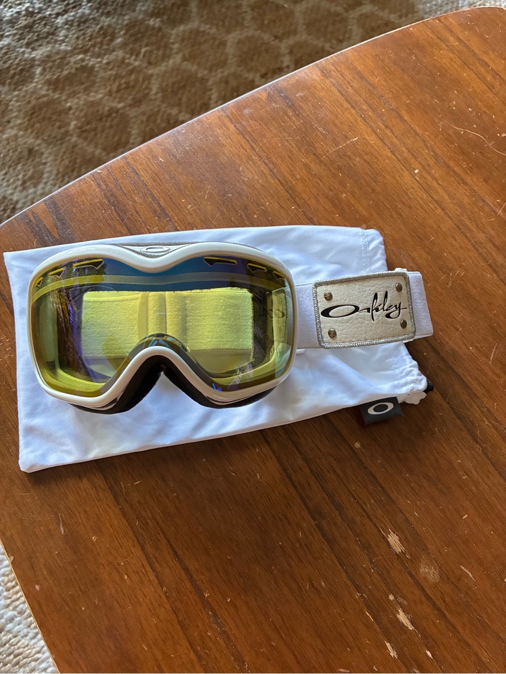 Oakley White Snow Goggles with Yellow Lens